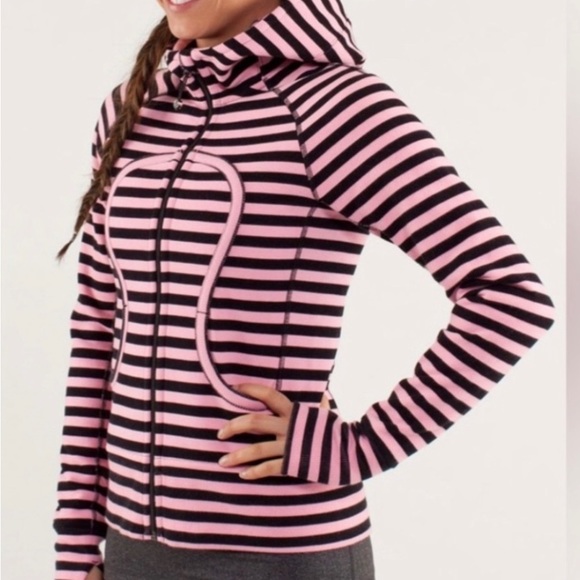 Beautiful LULULEMON Sweater - Picture 1 of 6